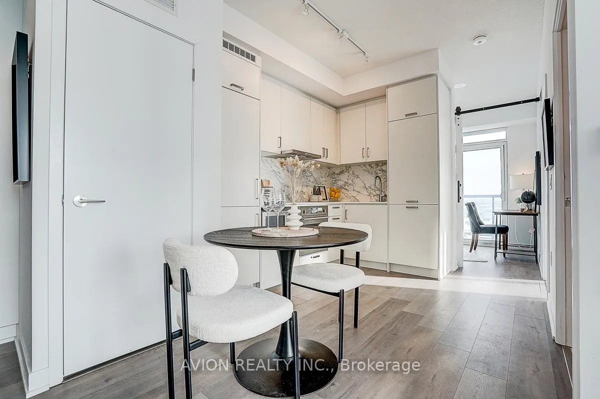 Photo 16 of Unit 619, 60 Honeycrisp Crescent, Vaughan, Vaughan Corporate Centre — HOMEH