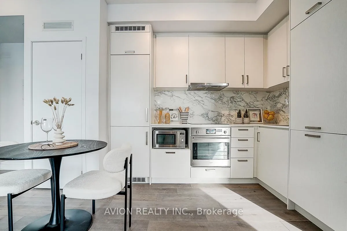 Photo 19 of Unit 619, 60 Honeycrisp Crescent, Vaughan, Vaughan Corporate Centre — HOMEH