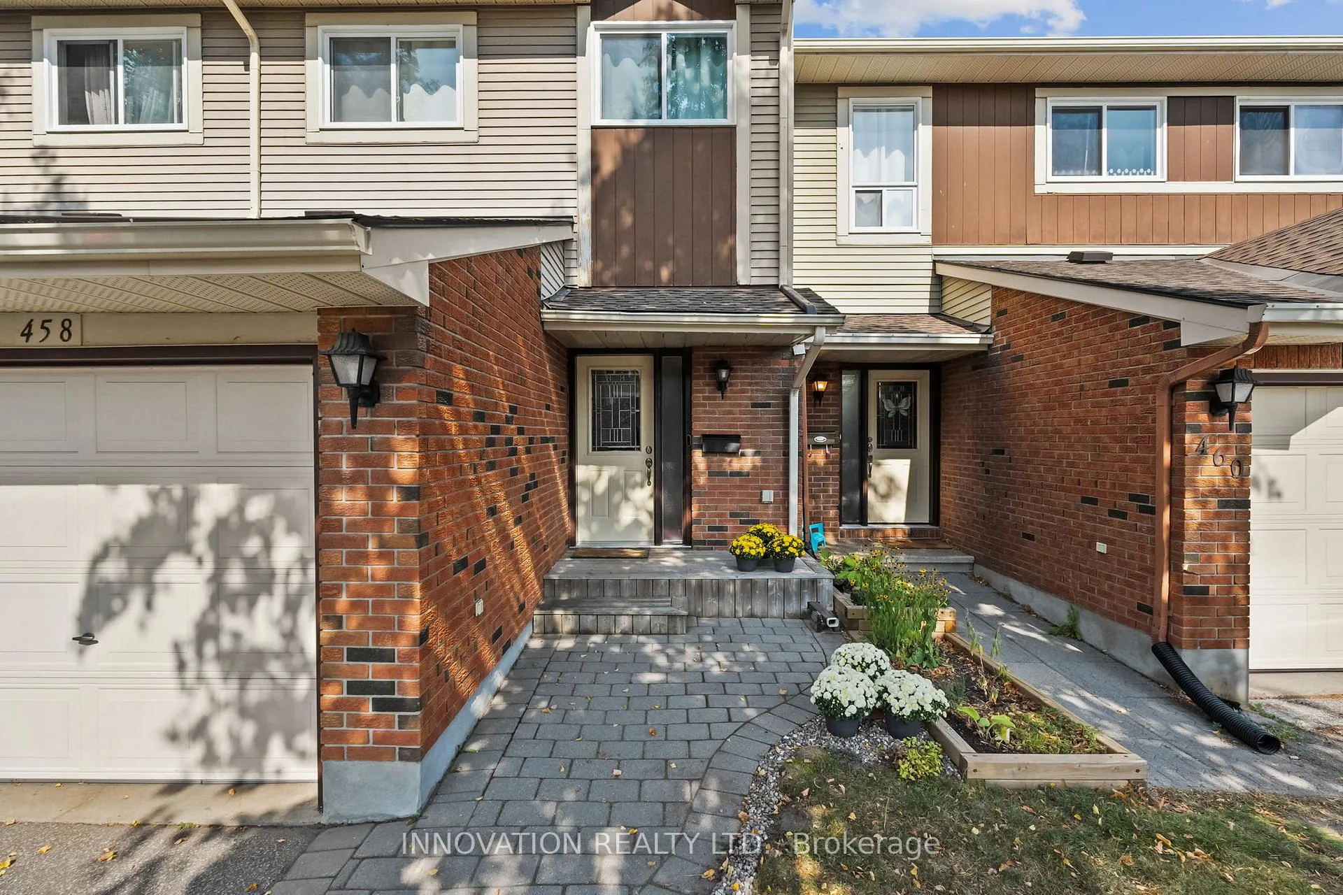 Photo 1 of Unit 30, 458 Sandhamn Private, Ottawa, Hunt Club Park/Greenboro — HOMEH