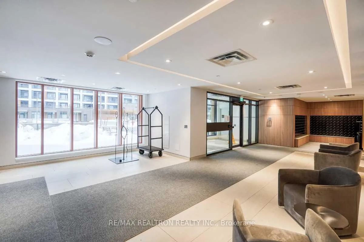 Photo 3 of Unit D-429, 8 Beverley Glen Boulevard, Vaughan, Beverley Glen — HOMEH