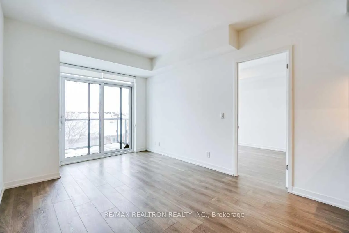 Photo 13 of Unit D-429, 8 Beverley Glen Boulevard, Vaughan, Beverley Glen — HOMEH