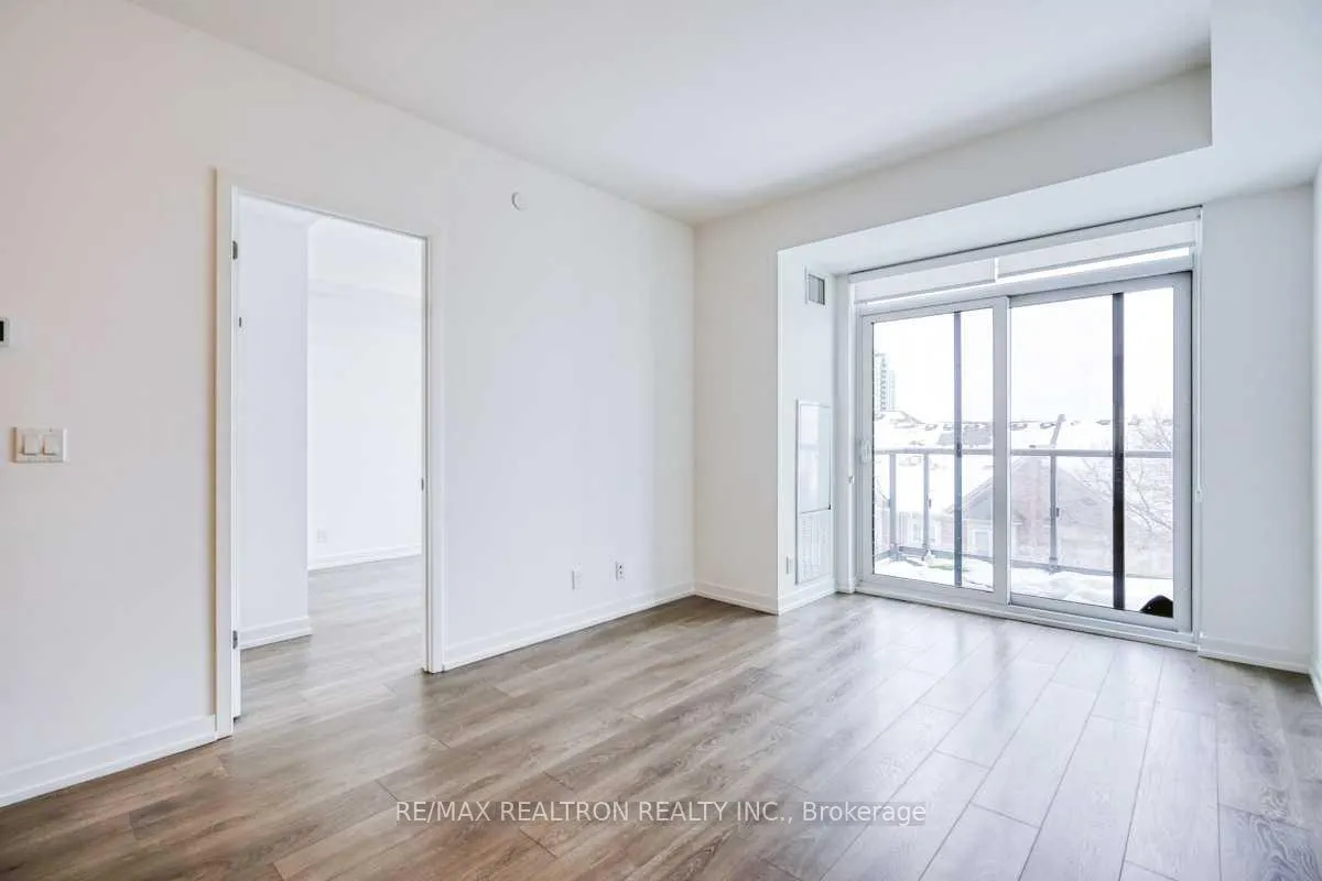 Photo 14 of Unit D-429, 8 Beverley Glen Boulevard, Vaughan, Beverley Glen — HOMEH