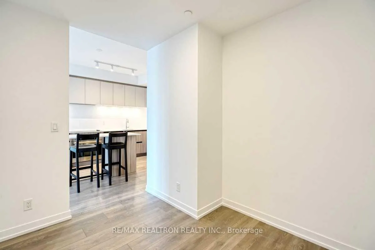 Photo 16 of Unit D-429, 8 Beverley Glen Boulevard, Vaughan, Beverley Glen — HOMEH