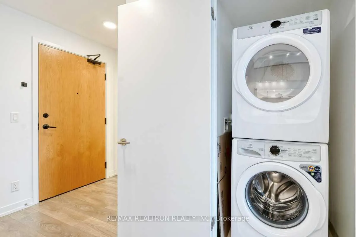 Photo 25 of Unit D-429, 8 Beverley Glen Boulevard, Vaughan, Beverley Glen — HOMEH