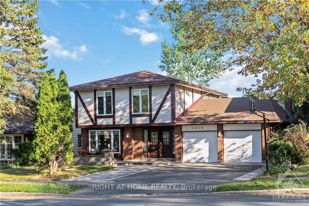Front of 1010 Cahill Drive W