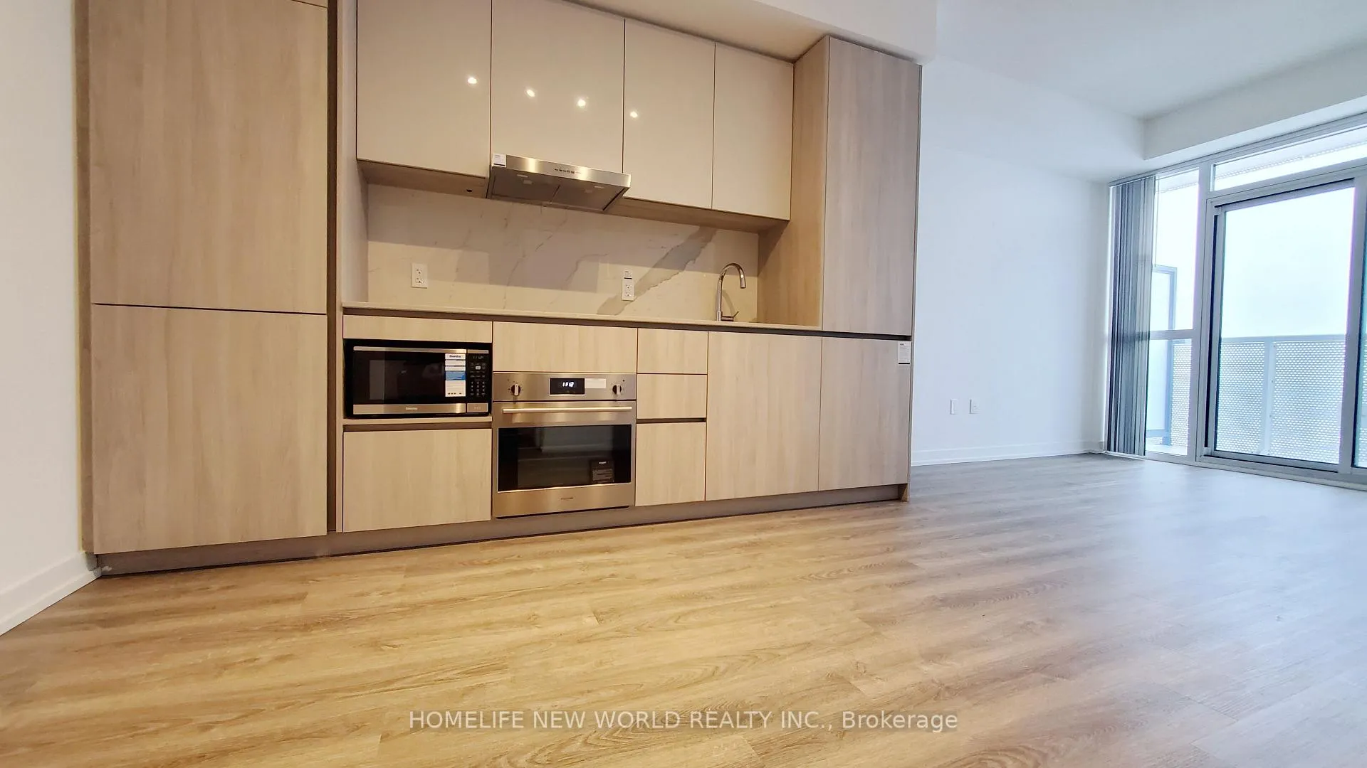 Photo 3 of Unit 5805, 8 Interchange Way, Vaughan, Vaughan Corporate Centre — HOMEH