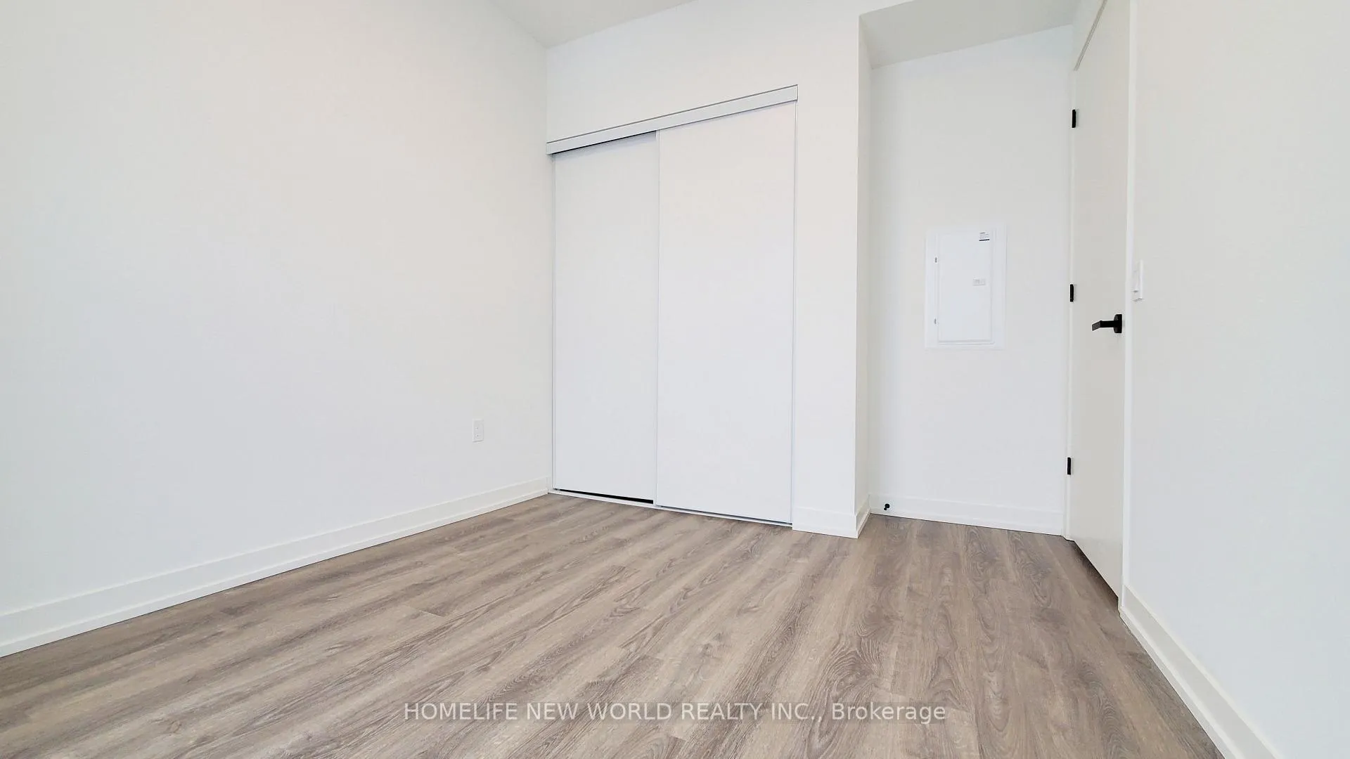 Photo 9 of Unit 5805, 8 Interchange Way, Vaughan, Vaughan Corporate Centre — HOMEH