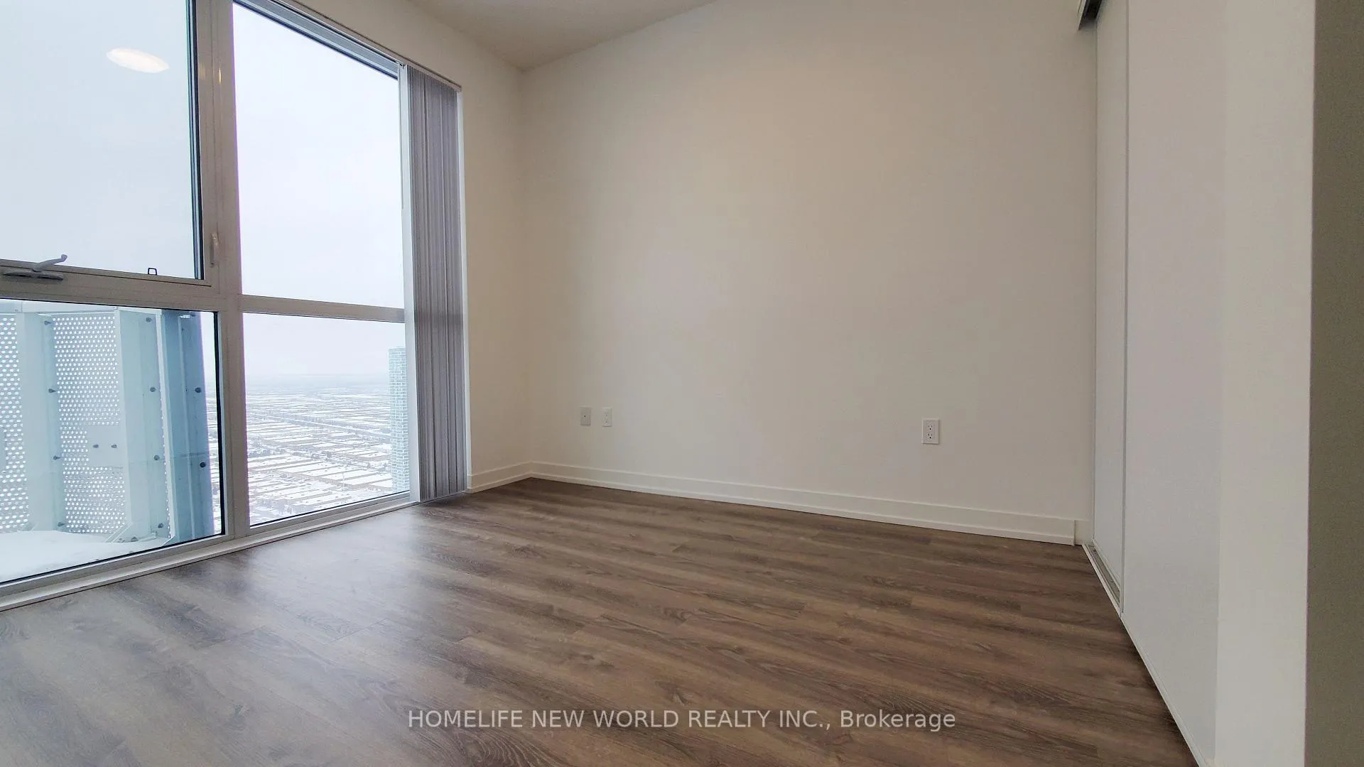 Photo 10 of Unit 5805, 8 Interchange Way, Vaughan, Vaughan Corporate Centre — HOMEH