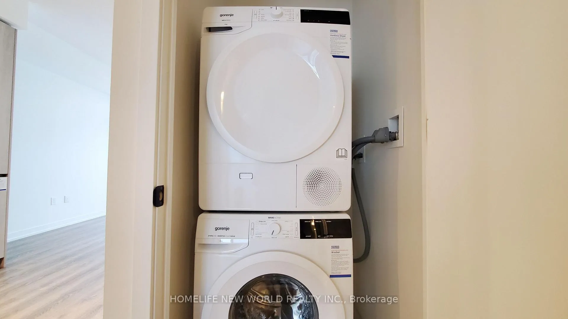 Photo 13 of Unit 5805, 8 Interchange Way, Vaughan, Vaughan Corporate Centre — HOMEH