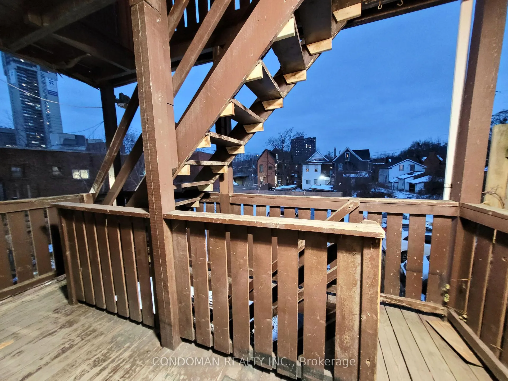 Photo 10 of Unit 5, 139 1/2 John Street S, Hamilton, Corktown — HOMEH