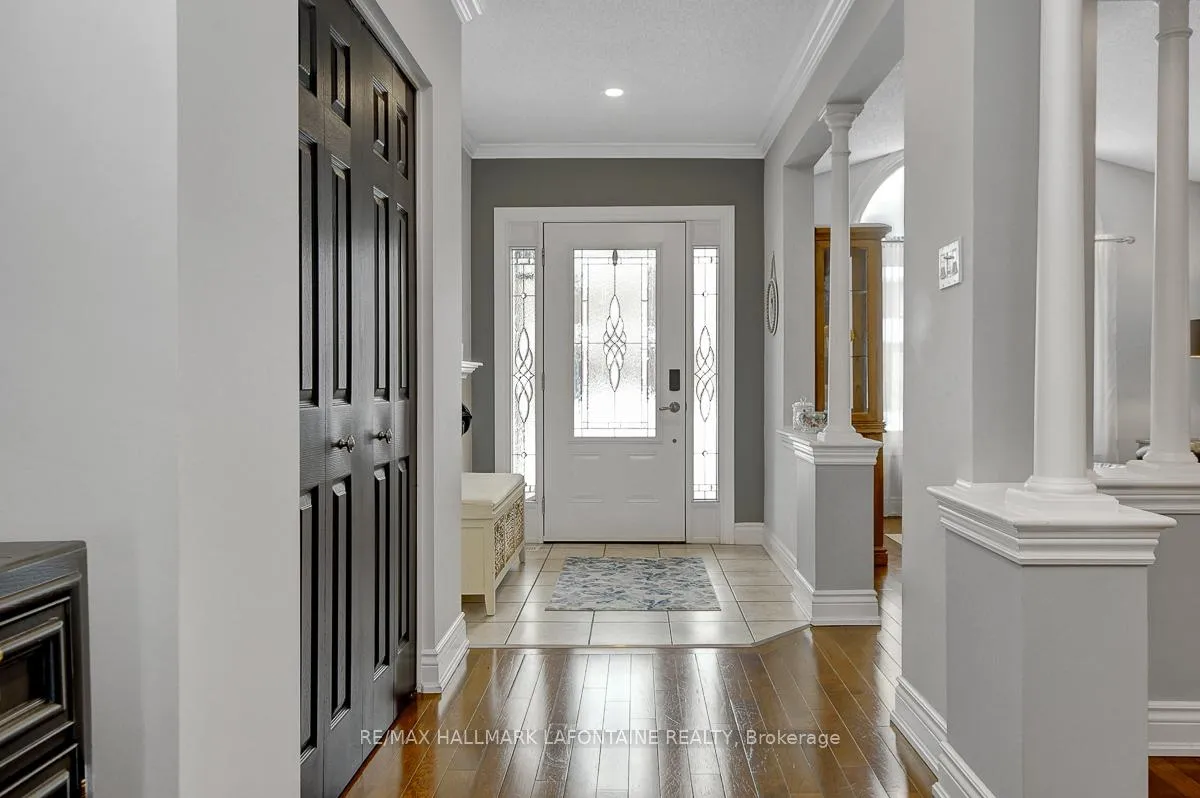 Photo 2 of 1721 Jersey Street, Ottawa, Fallingbrook/Gardenway South — HOMEH