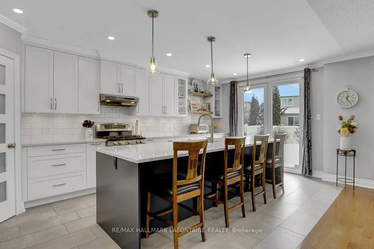 Photo 13 of 1721 Jersey Street, Ottawa, Fallingbrook/Gardenway South — HOMEH