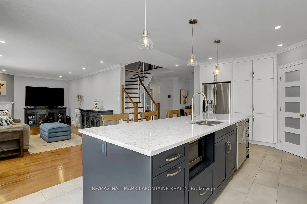 Photo 15 of 1721 Jersey Street, Ottawa, Fallingbrook/Gardenway South — HOMEH