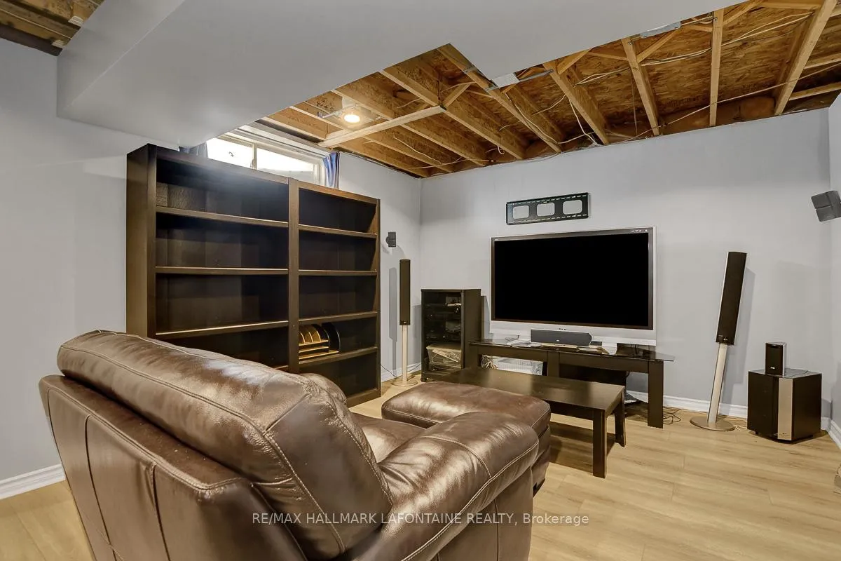 Photo 35 of 1721 Jersey Street, Ottawa, Fallingbrook/Gardenway South — HOMEH