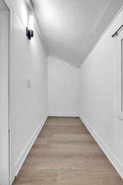 Photo 2 of 94 Hiawatha Street, St. Thomas — HOMEH