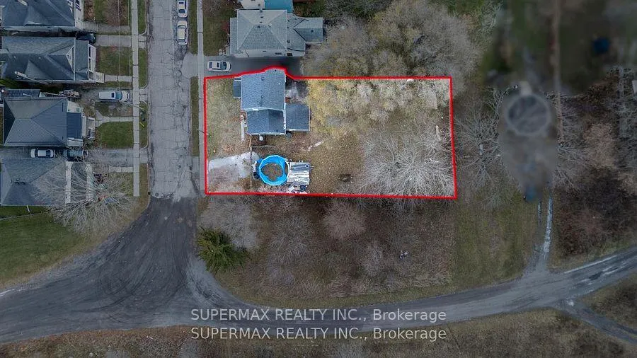 Photo 6 of 94 Hiawatha Street, St. Thomas — HOMEH