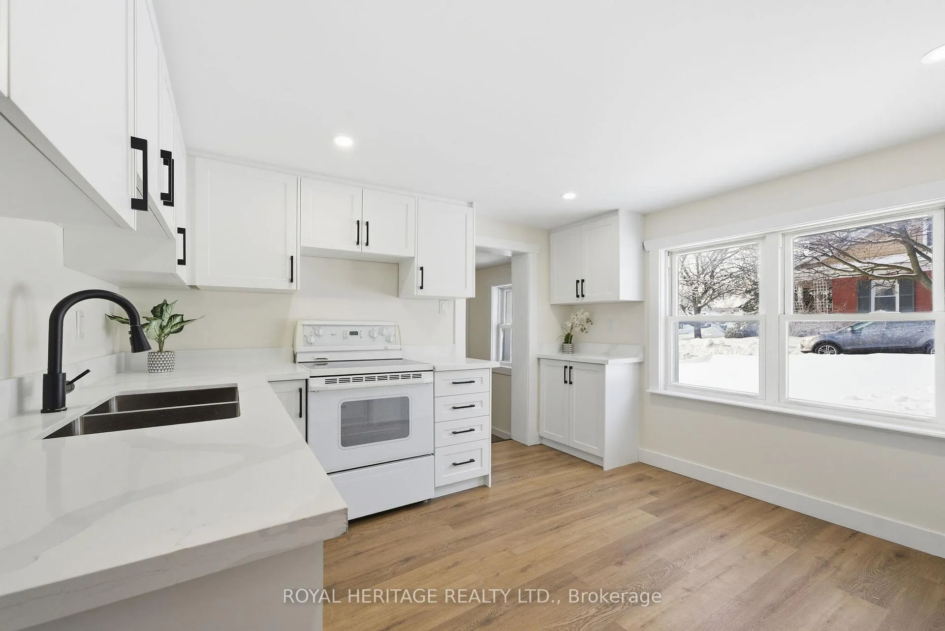 Photo 7 of 18 Spring Street, Quinte West, Trenton Ward — HOMEH