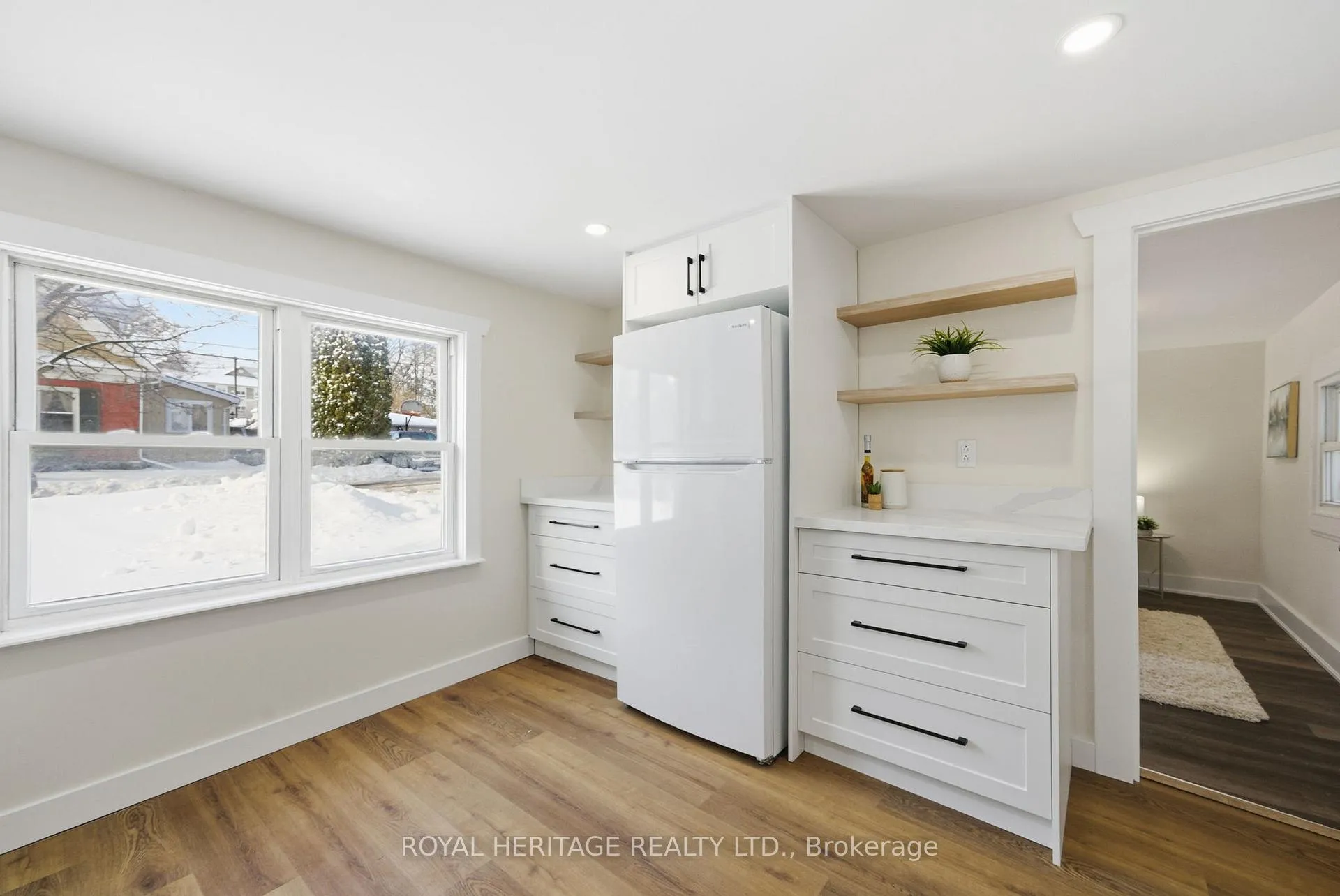 Photo 10 of 18 Spring Street, Quinte West, Trenton Ward — HOMEH