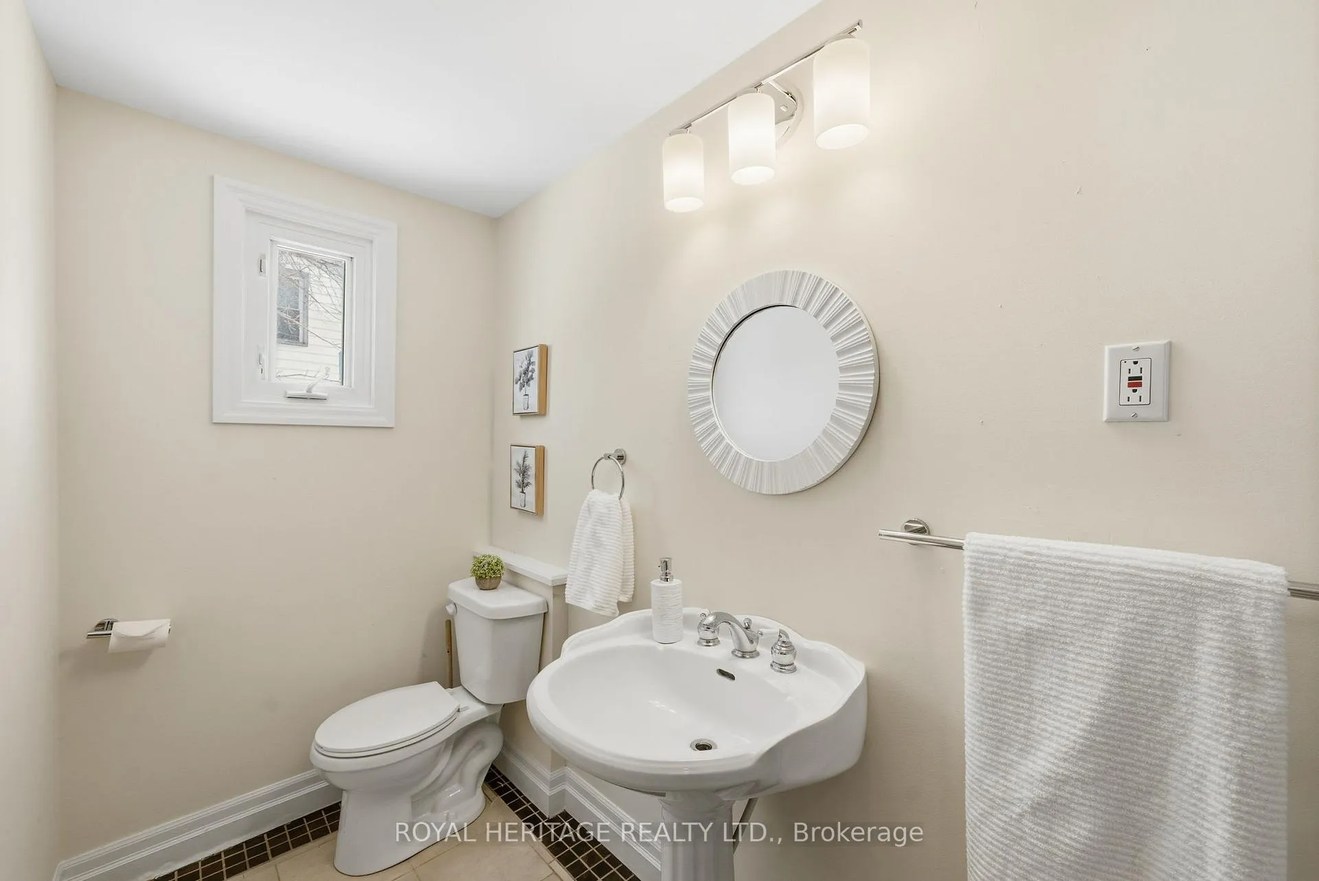 Photo 16 of 18 Spring Street, Quinte West, Trenton Ward — HOMEH