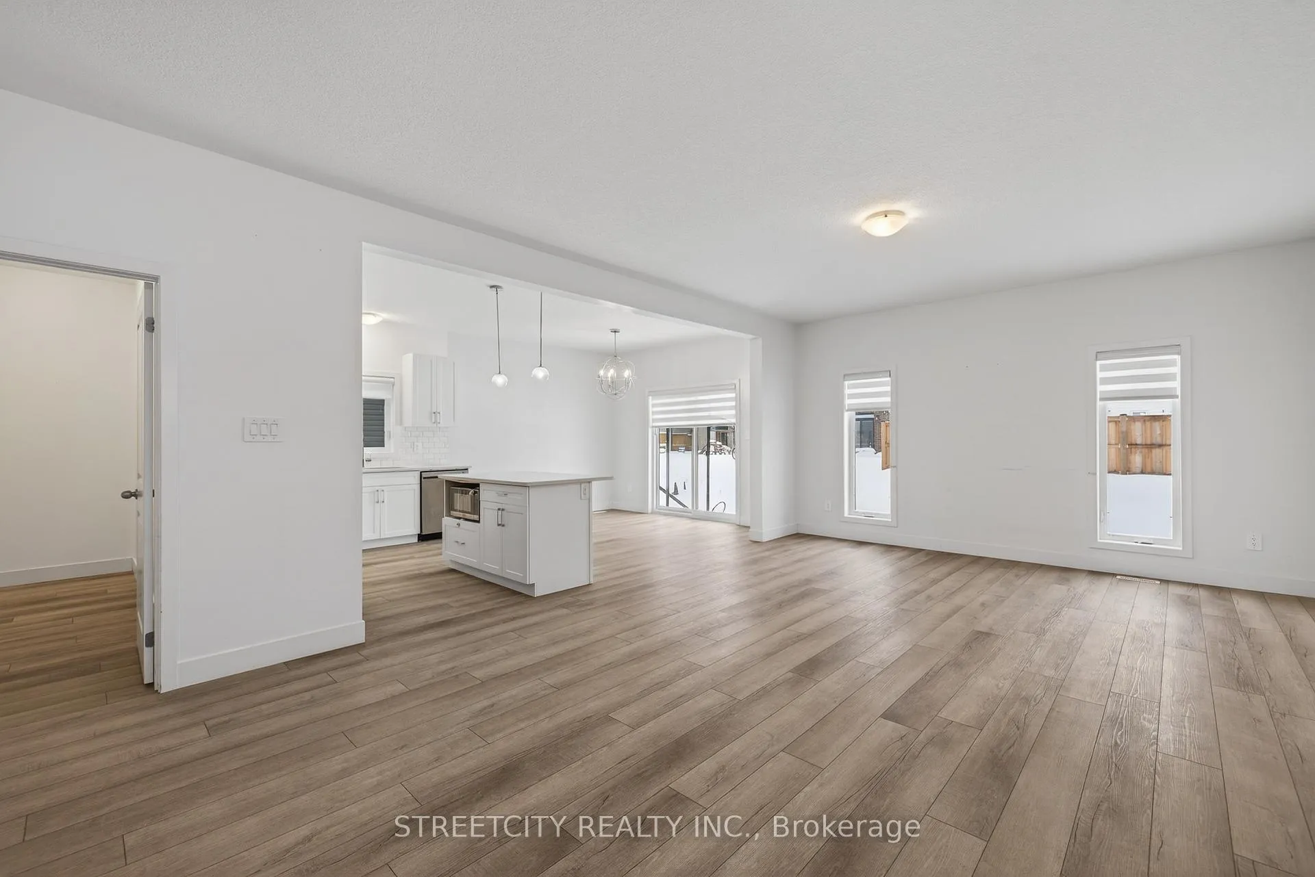 Photo 4 of 1408 Twilite Boulevard, London, North S — HOMEH