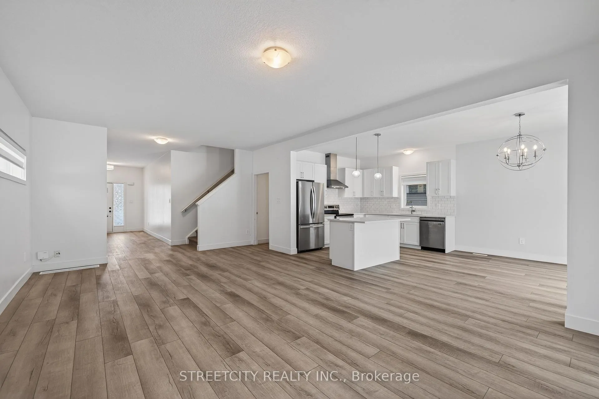 Photo 5 of 1408 Twilite Boulevard, London, North S — HOMEH