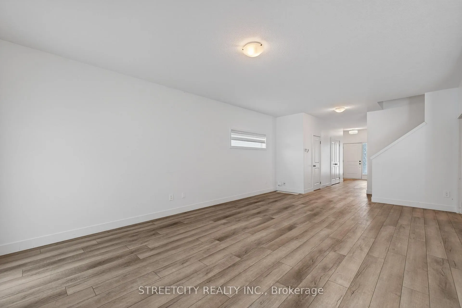 Photo 6 of 1408 Twilite Boulevard, London, North S — HOMEH