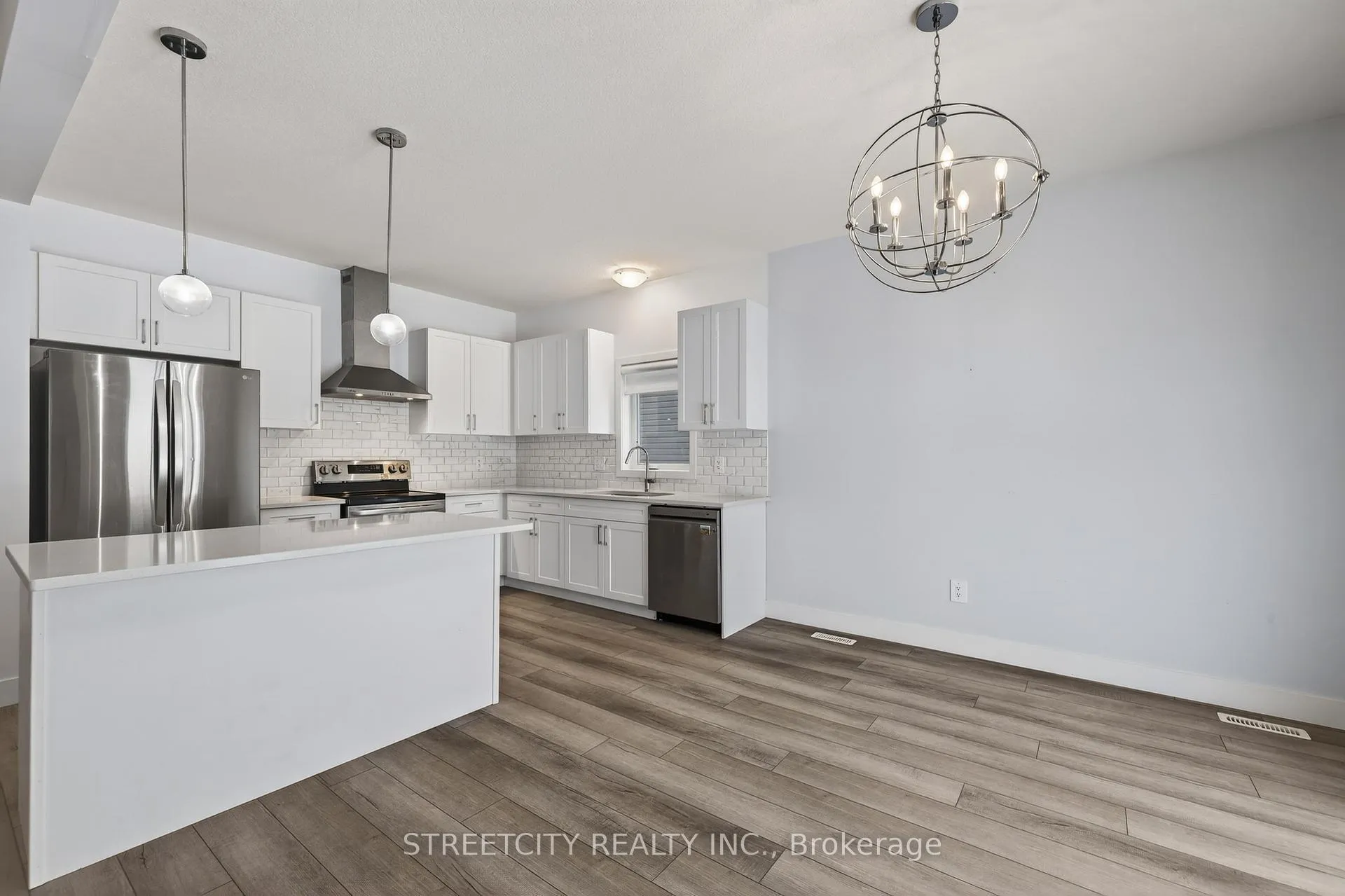 Photo 10 of 1408 Twilite Boulevard, London, North S — HOMEH
