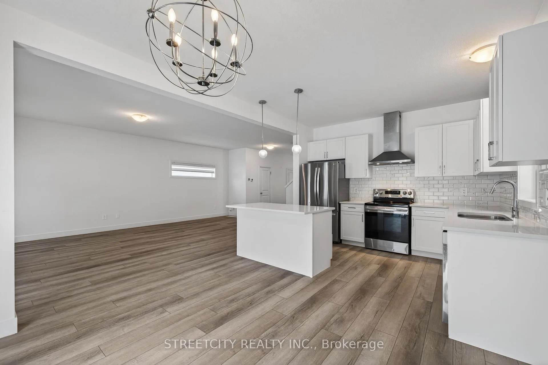 Photo 11 of 1408 Twilite Boulevard, London, North S — HOMEH