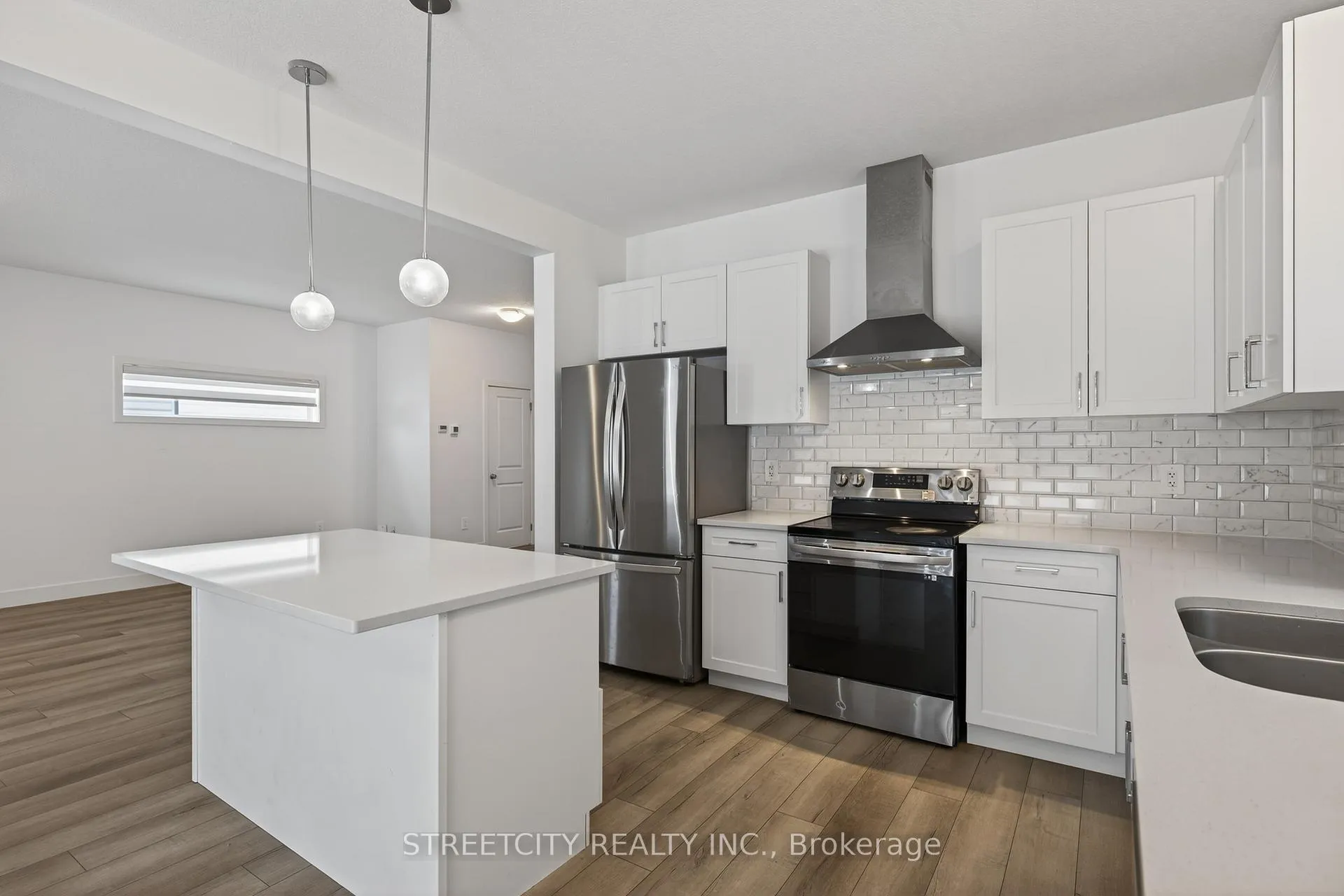 Photo 14 of 1408 Twilite Boulevard, London, North S — HOMEH