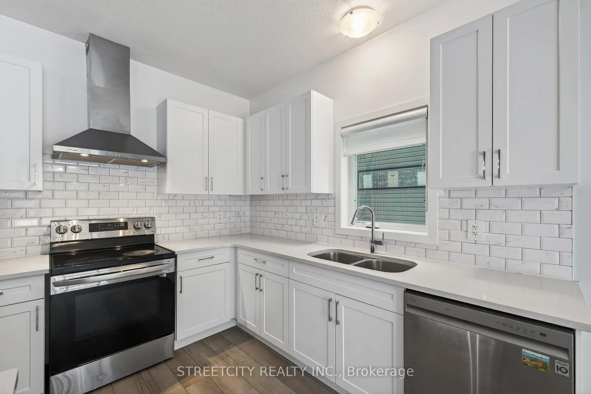 Photo 17 of 1408 Twilite Boulevard, London, North S — HOMEH