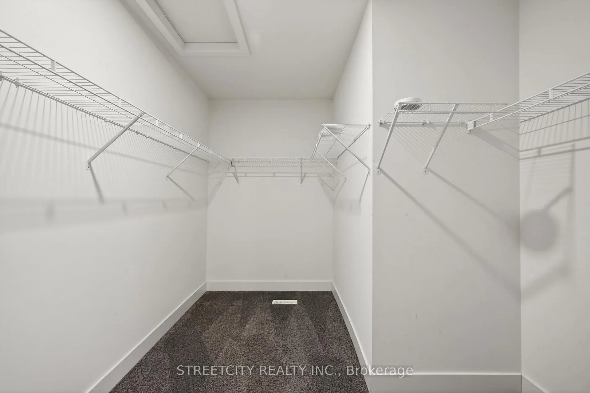 Photo 25 of 1408 Twilite Boulevard, London, North S — HOMEH