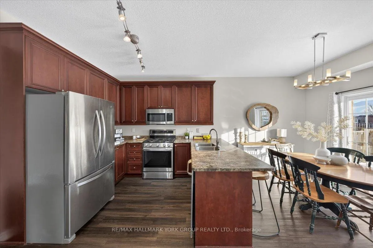 Photo 7 of 1063 Muriel Street, Innisfil, Alcona — HOMEH