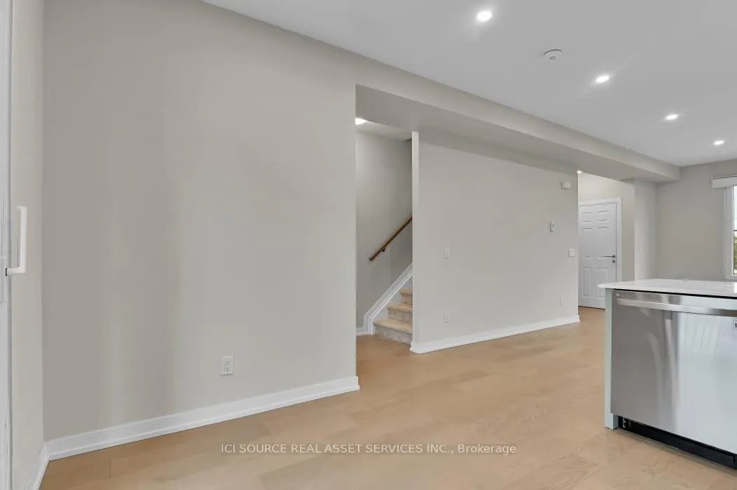 Photo 6 of 368 Rhonda Stewart Private, Ottawa, Stittsville (Central) — HOMEH