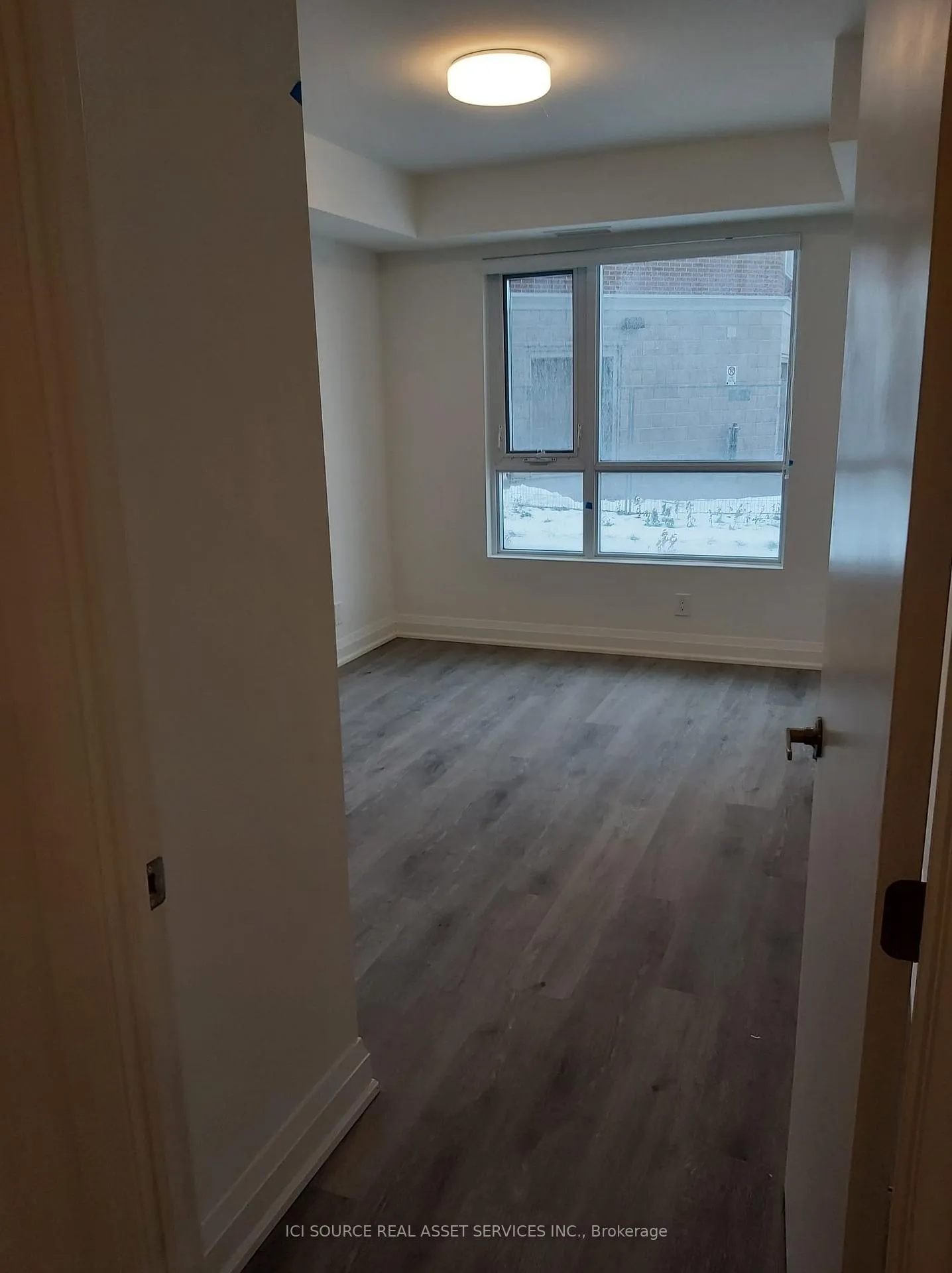 Photo 4 of Unit 209, 58 Lakeside Terrace, Barrie, Little Lake — HOMEH