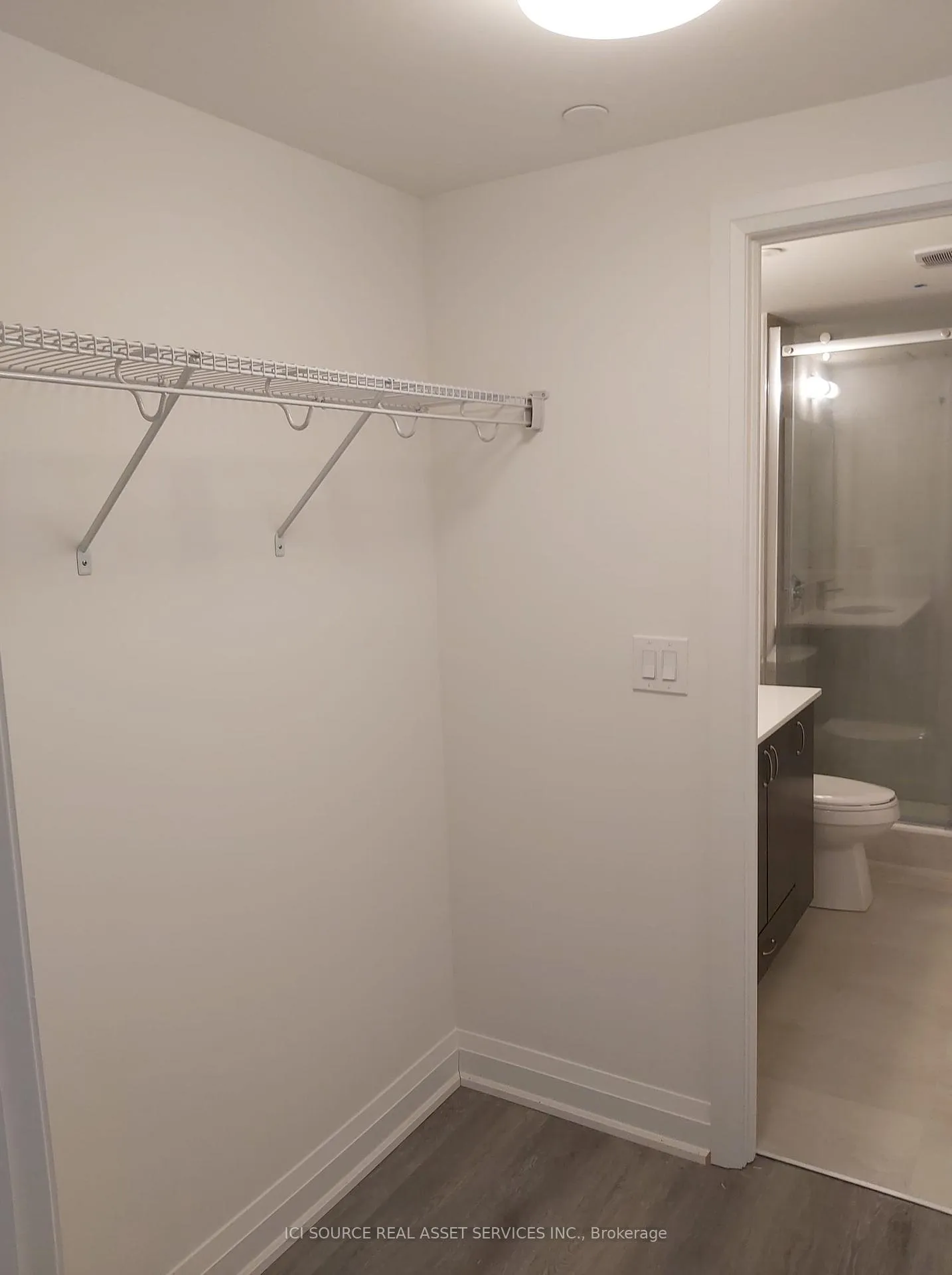 Photo 5 of Unit 209, 58 Lakeside Terrace, Barrie, Little Lake — HOMEH