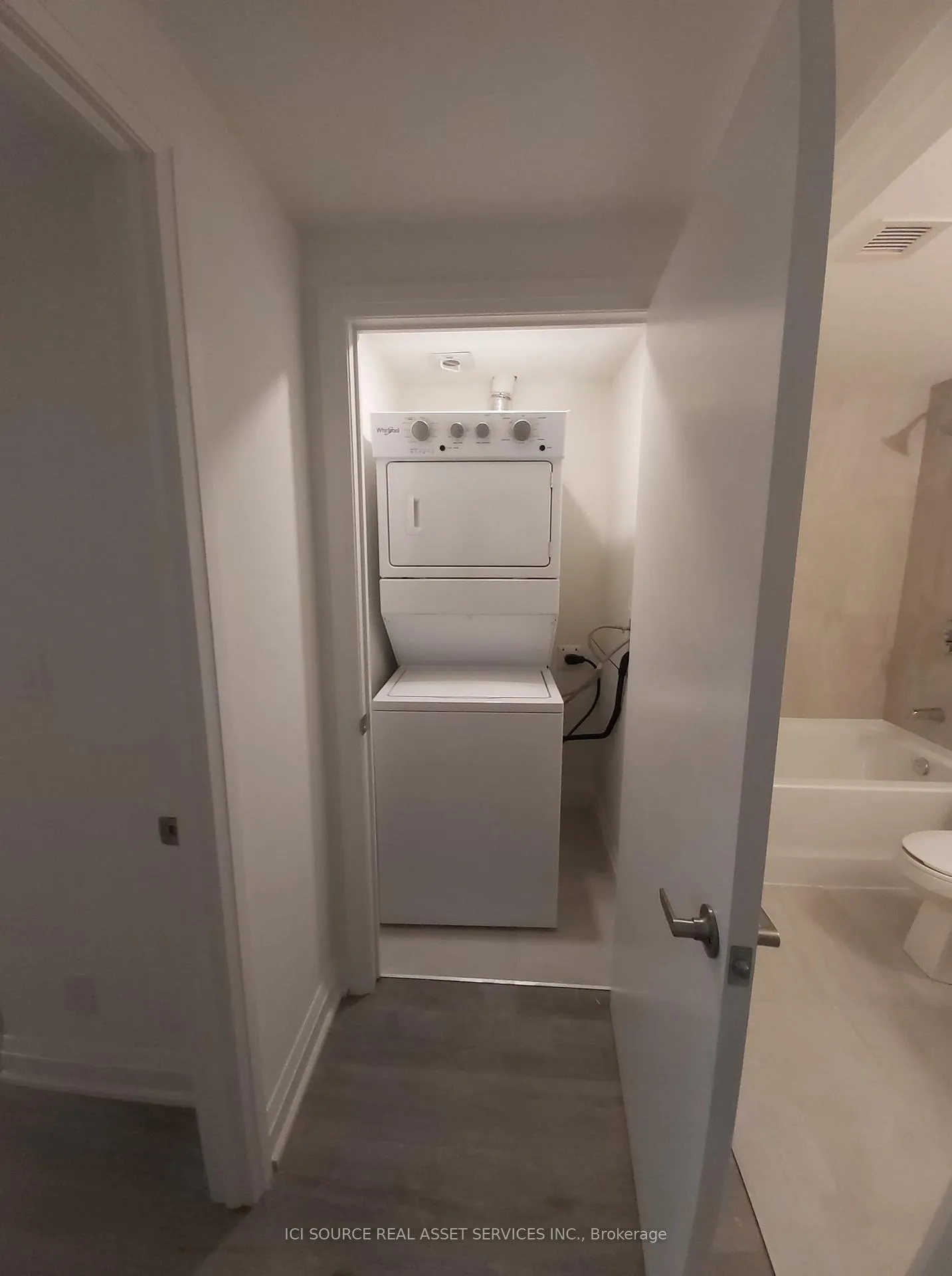 Photo 9 of Unit 209, 58 Lakeside Terrace, Barrie, Little Lake — HOMEH