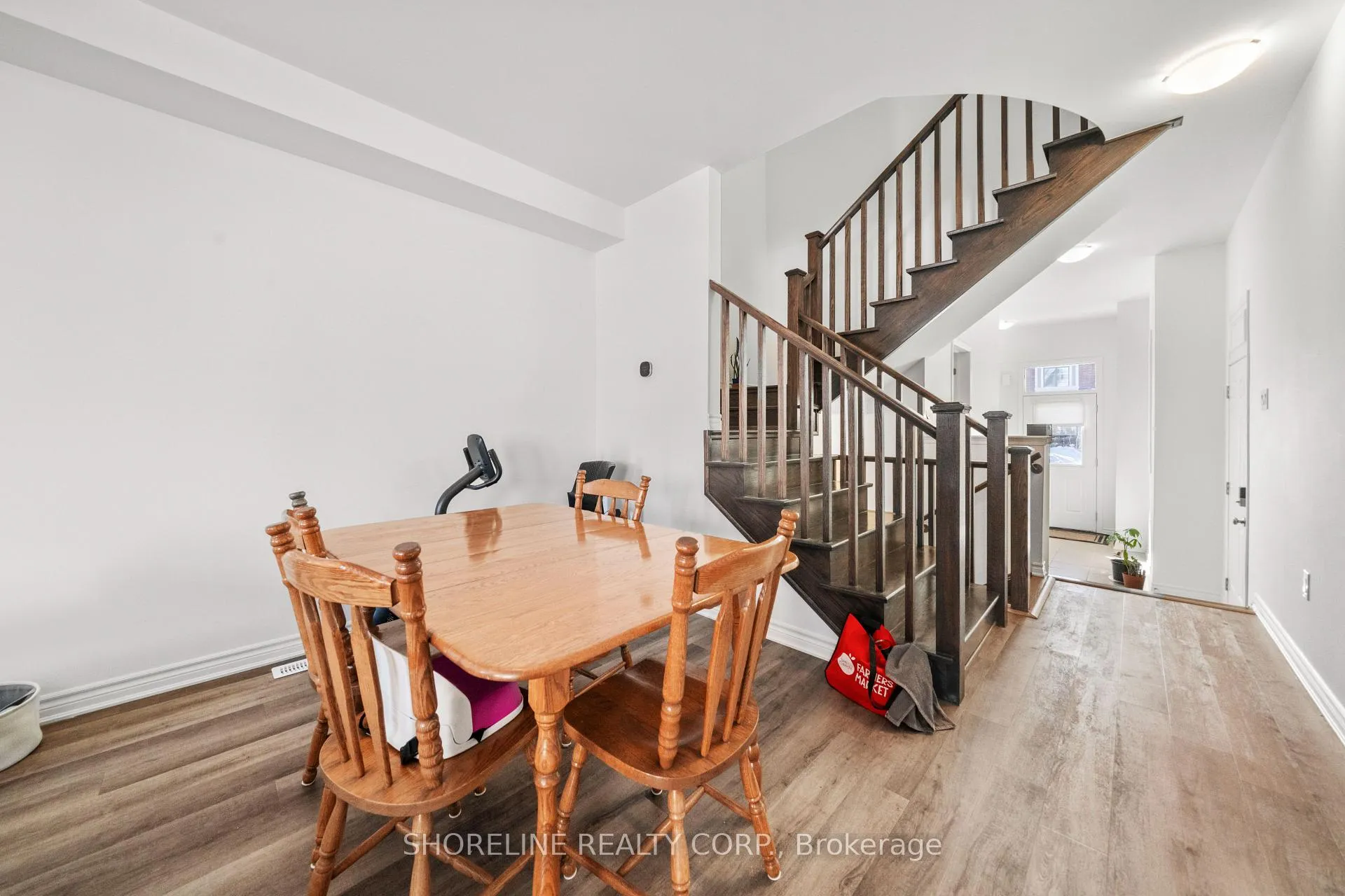 Photo 3 of 1239 Ferguson Drive, Milton, Bowes — HOMEH