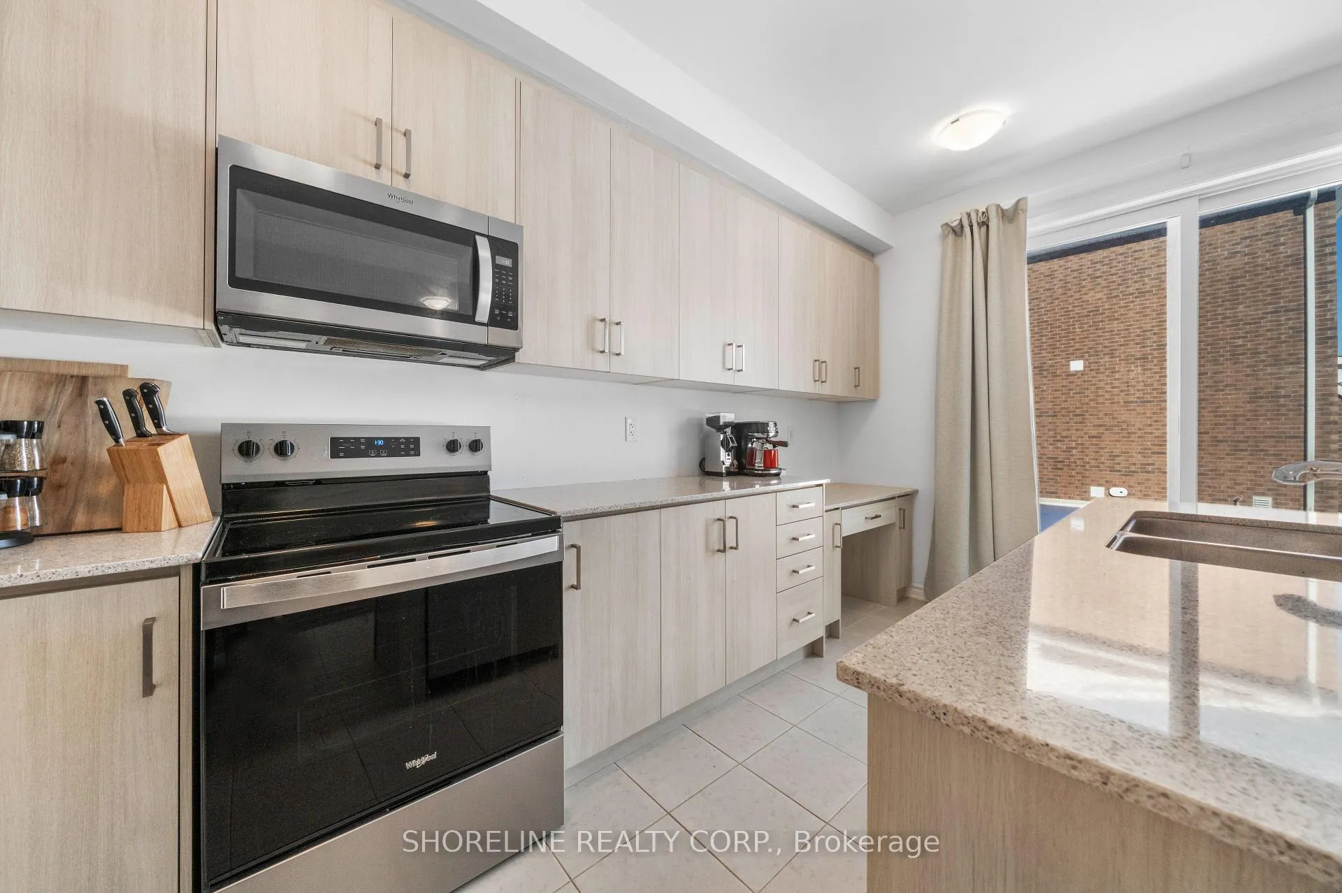 Photo 5 of 1239 Ferguson Drive, Milton, Bowes — HOMEH