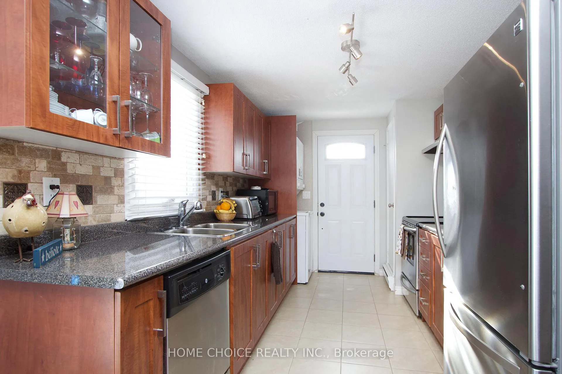 Photo 11 of 3 Heritage Lane, Clarington, Newcastle — HOMEH