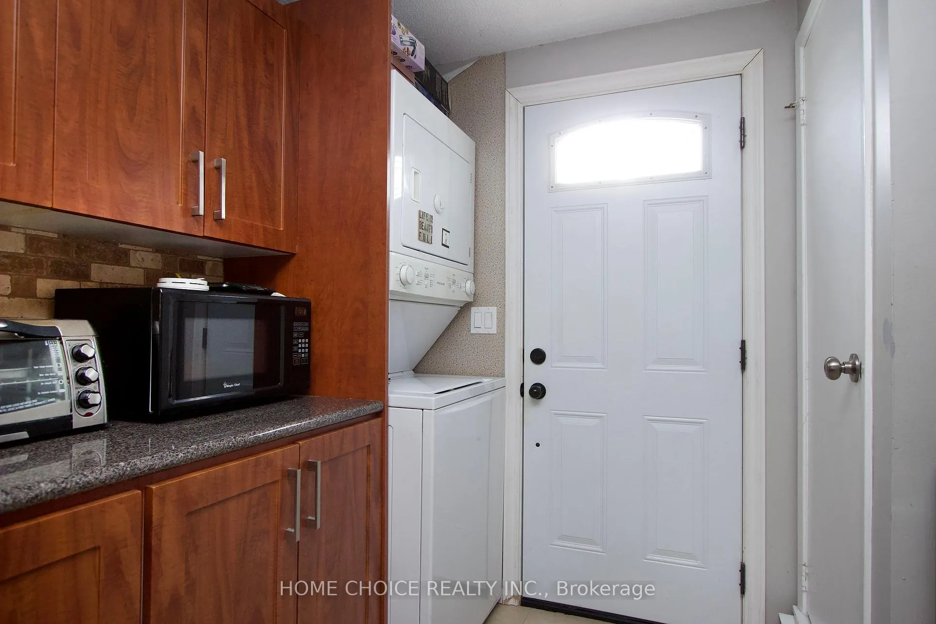Photo 13 of 3 Heritage Lane, Clarington, Newcastle — HOMEH