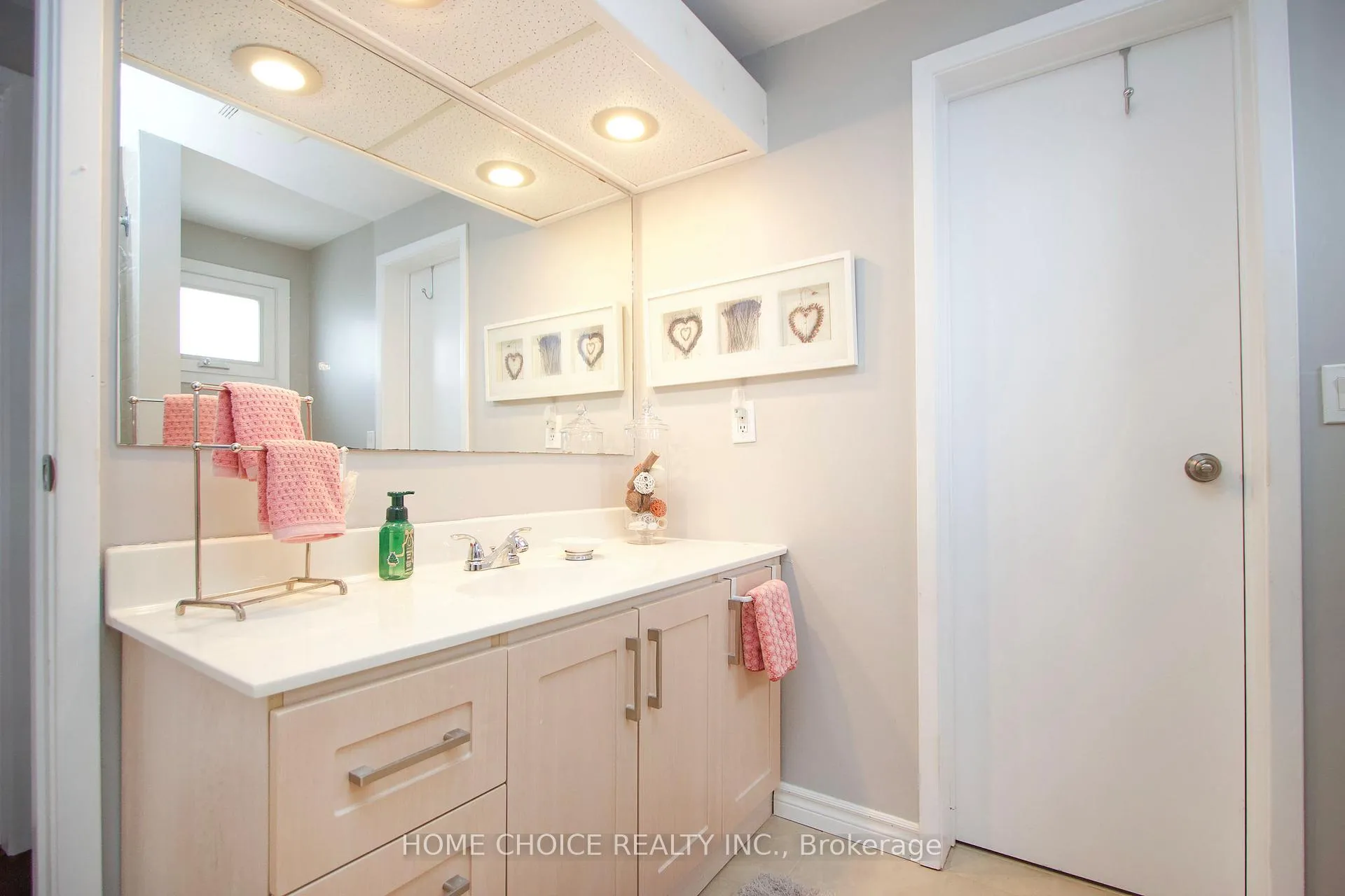 Photo 19 of 3 Heritage Lane, Clarington, Newcastle — HOMEH