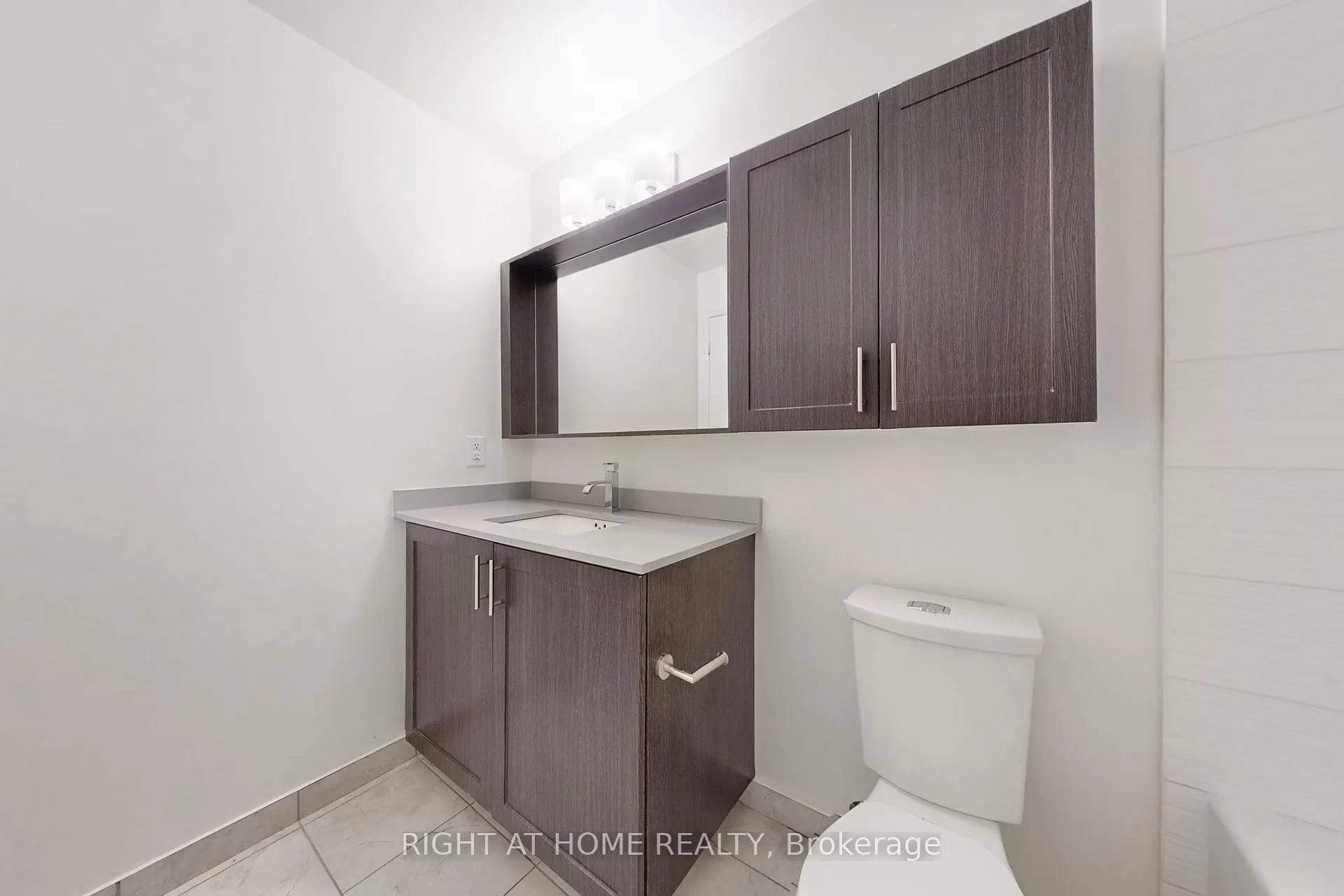 Photo 27 of 3700 Highway 7 Road, Vaughan, Vaughan Corporate Centre — HOMEH