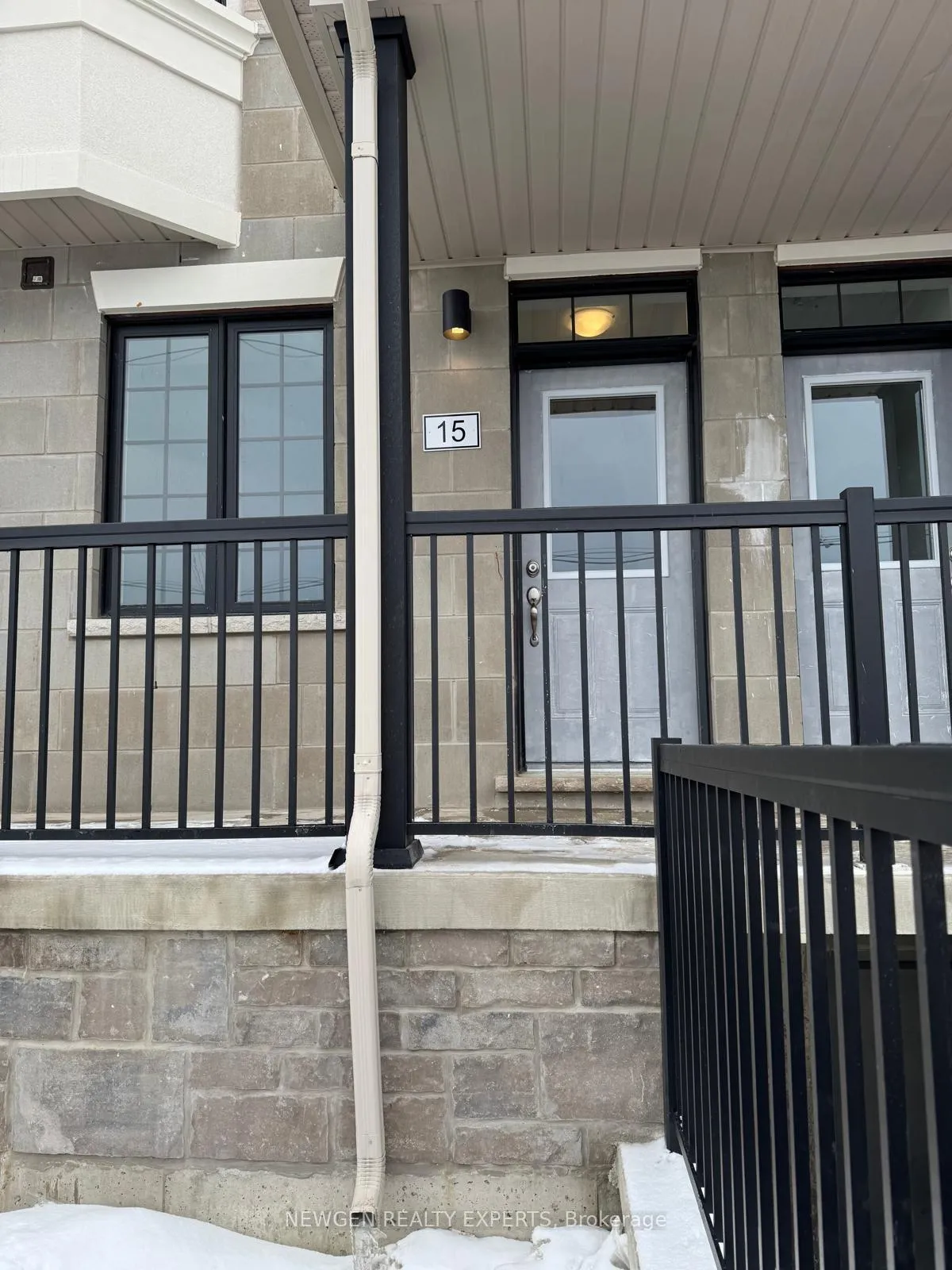 Front of Unit 15, 4320 Ebenezer Road