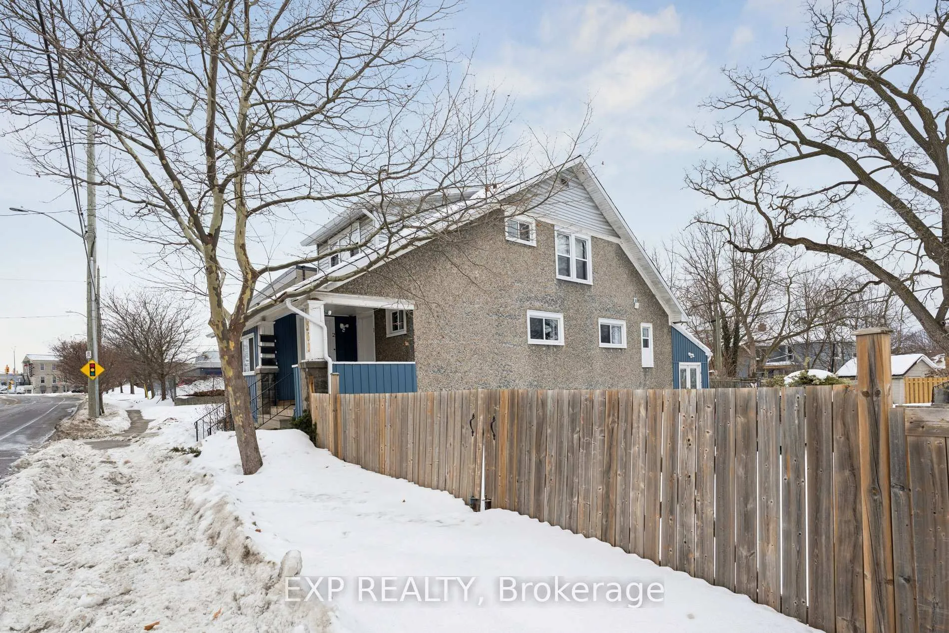 Photo 2 of 369 Glendale Avenue, St. Catharines, Secord Woods — HOMEH