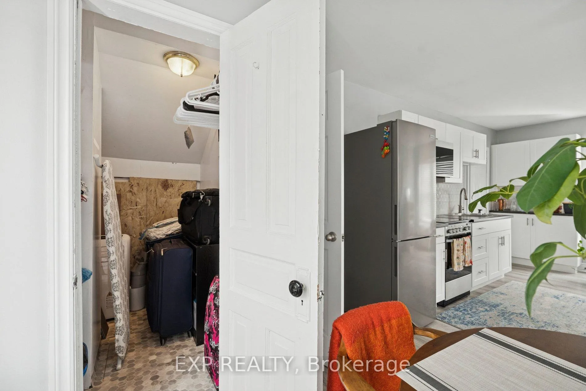 Photo 31 of 369 Glendale Avenue, St. Catharines, Secord Woods — HOMEH