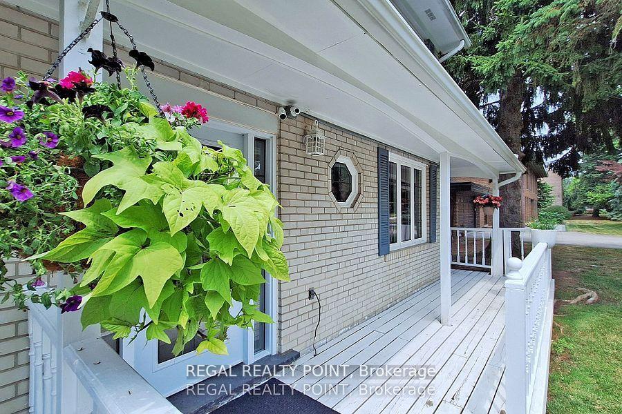 Photo 4 of 12 Fairway Heights Crescent, Markham, Bayview Fairway-Bayview Country Club Estates — HOMEH