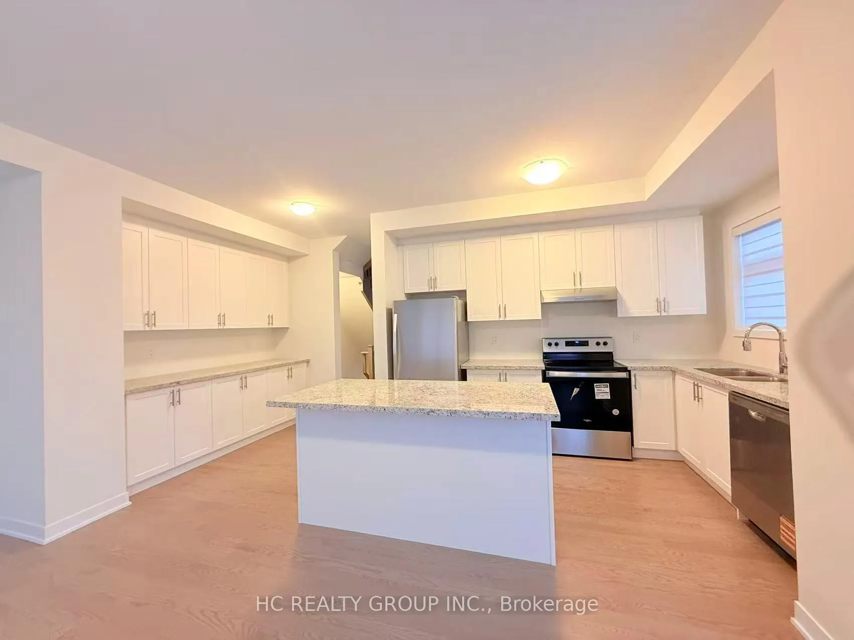 Photo 5 of 27 Harvey Bunker Crescent, Markham, Angus Glen — HOMEH