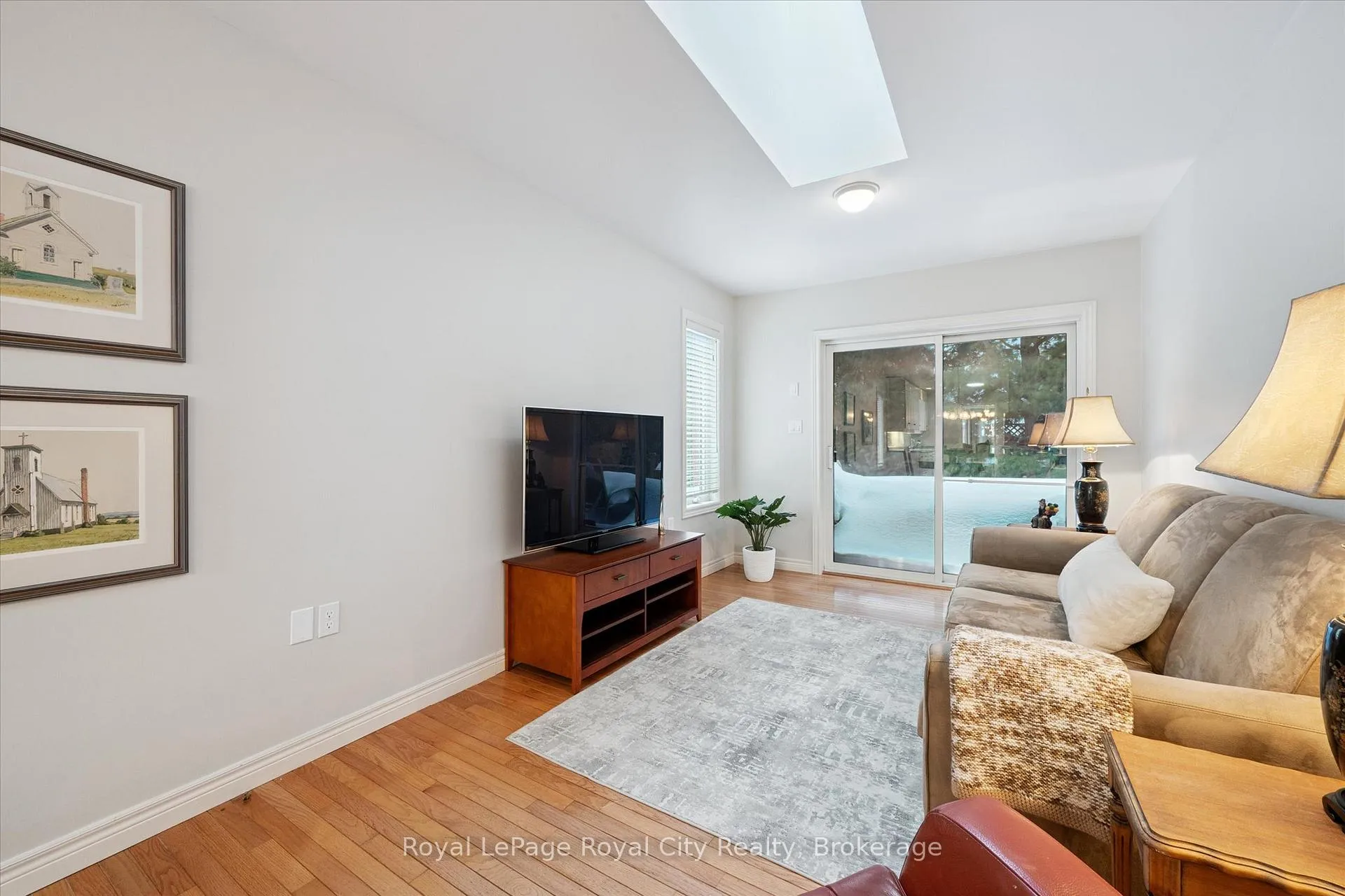 Photo 17 of 67 White Pine Way, Guelph, Village By The Arboretum — HOMEH