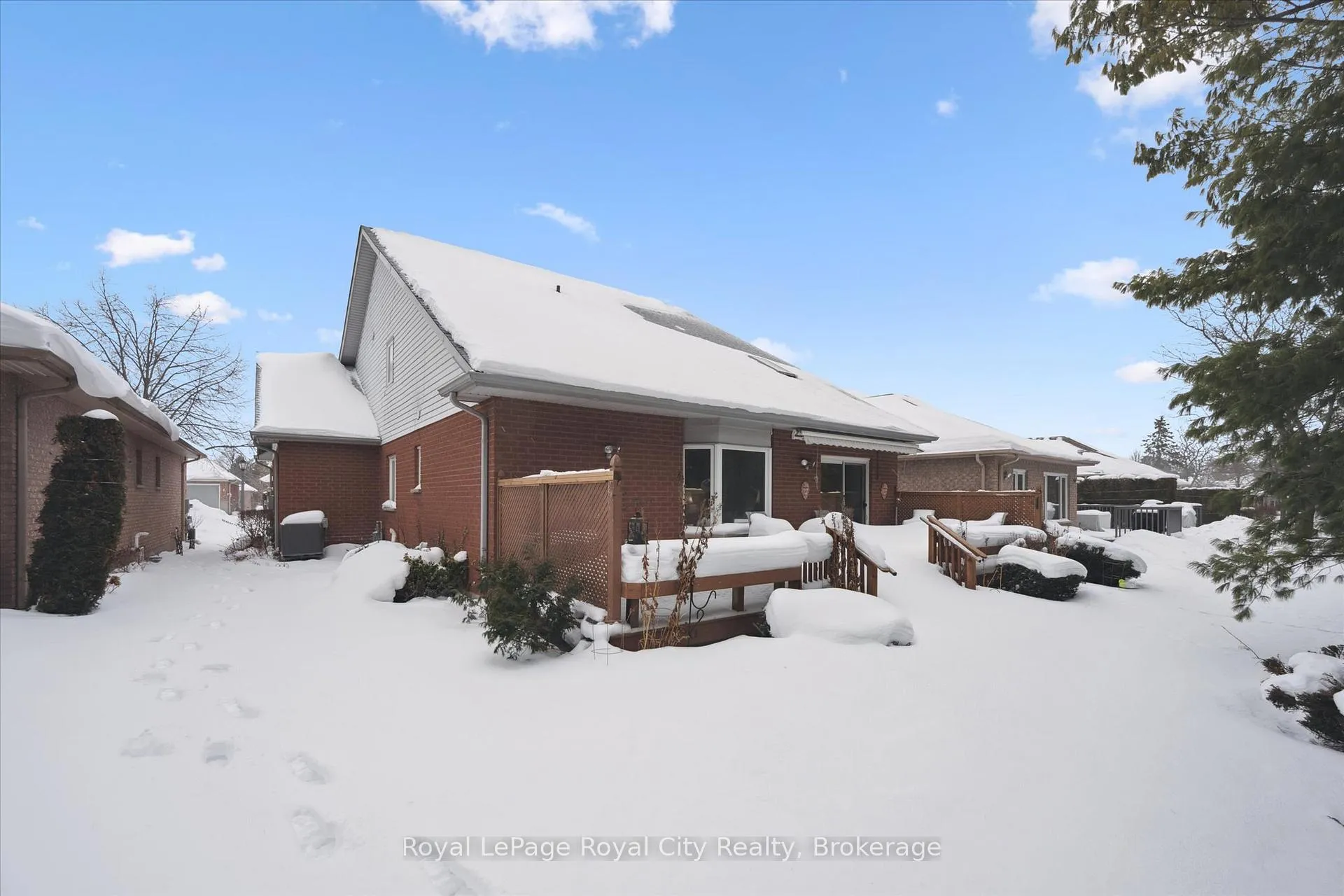 Photo 36 of 67 White Pine Way, Guelph, Village By The Arboretum — HOMEH
