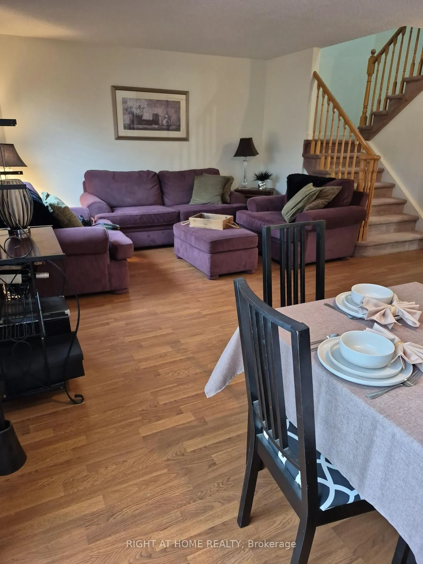 Photo 7 of 176 Avondale Drive, Clarington, Courtice — HOMEH